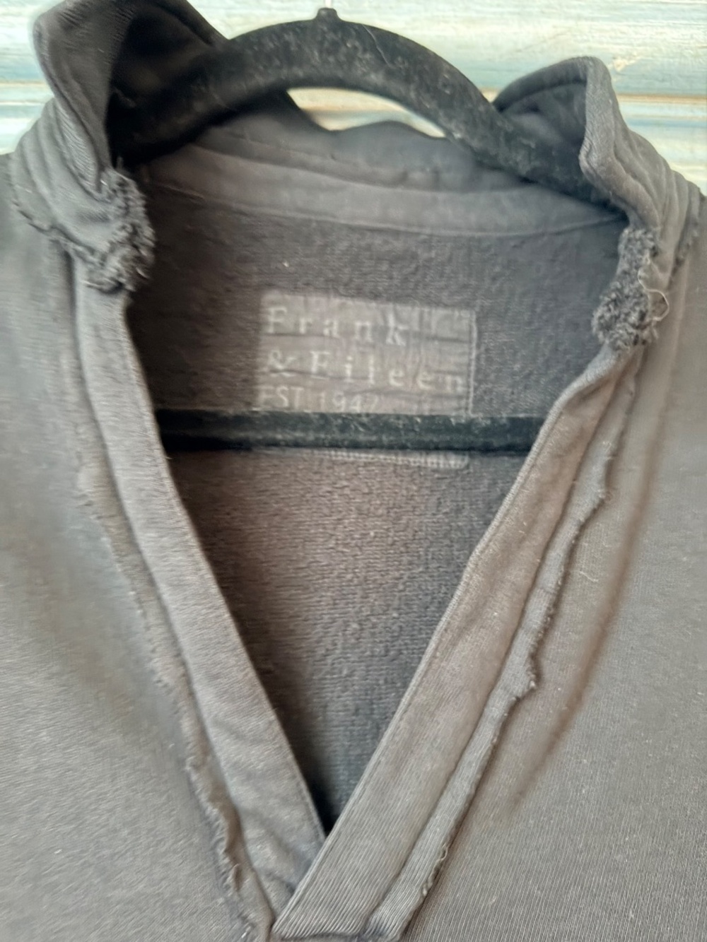 Frank & Eileen Patrick Popover Henley in Black Size XS - Picture 5 of 8